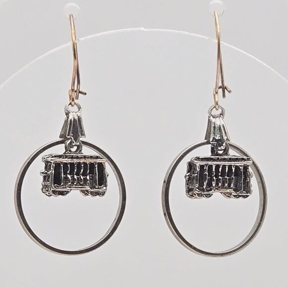 Vintage Trolley Car Charm Dangle Earrings 14k Gold Filled‎ French Wires - Picture 2 of 4